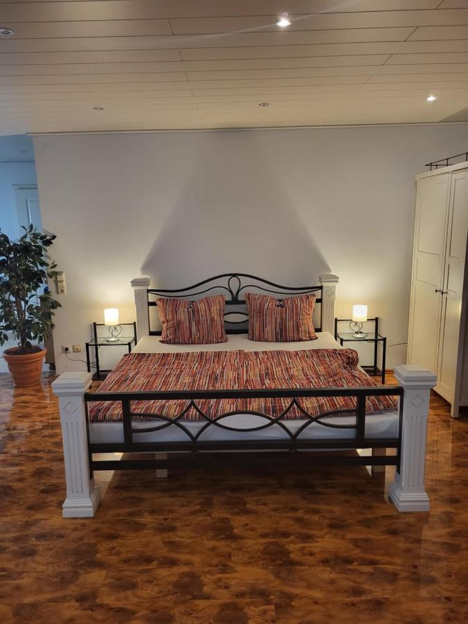 Ferienwohnung Fuer 4 Personen Mit Schnellem Wlan, Glasfaser, Tv Paket Beilstein  Buitenkant foto
